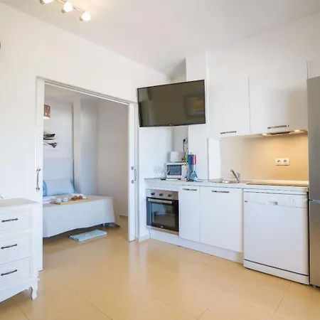 Orlando Complex 85 Sea View Апартаменти *