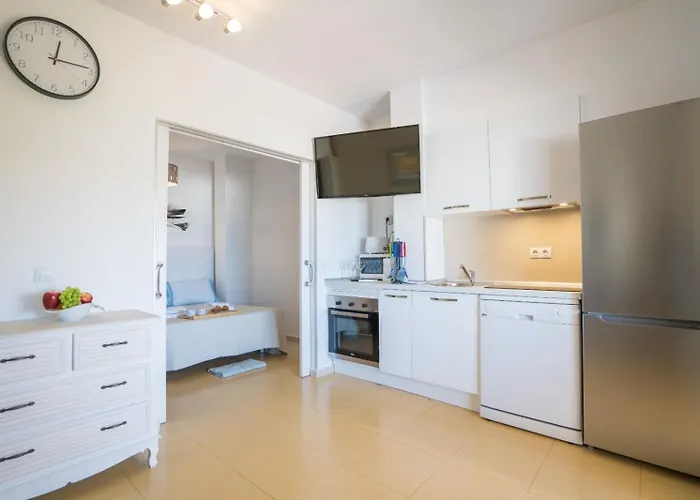 Orlando Complex 85 Sea View Апартаменти *